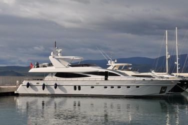 97' Custom 2011 Yacht For Sale
